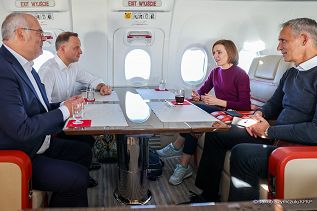 02__Andrzej_Duda_lot_Szef_NATO_Prezydent_MOldawi_Prezydent_Estonii_20220919_JSZ_6829.jpg
