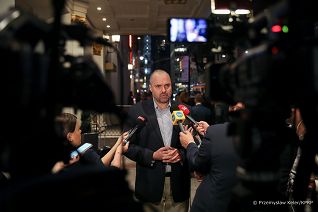 03__Jakub_Kumoch_briefing_Nowy_Jork_20220920_PK1_1700.jpg