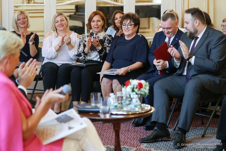 14__Agata_Kornhauser_Duda_Narodowe_Czytanie_Konsulat_Nowy_Jork_20220920_GJB_6595.jpg