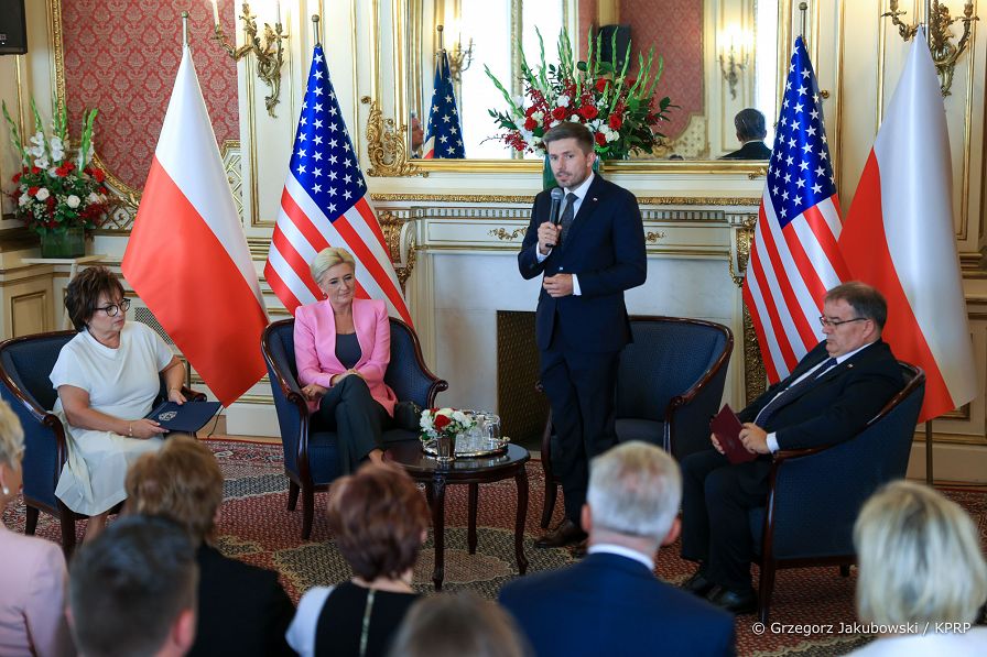 001_Agata_Kornhauser-Duda_konsulat_szkoly_NY_20220921_GJA_7567.jpg