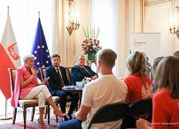 03__Agata_Kornhauser_Duda_Narodowe_Czytanie_Konsulat_Nowy_Jork_20220920_GJA_6535.jpg
