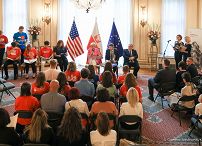07__Agata_Kornhauser_Duda_Narodowe_Czytanie_Konsulat_Nowy_Jork_20220920_GJA_6547.jpg