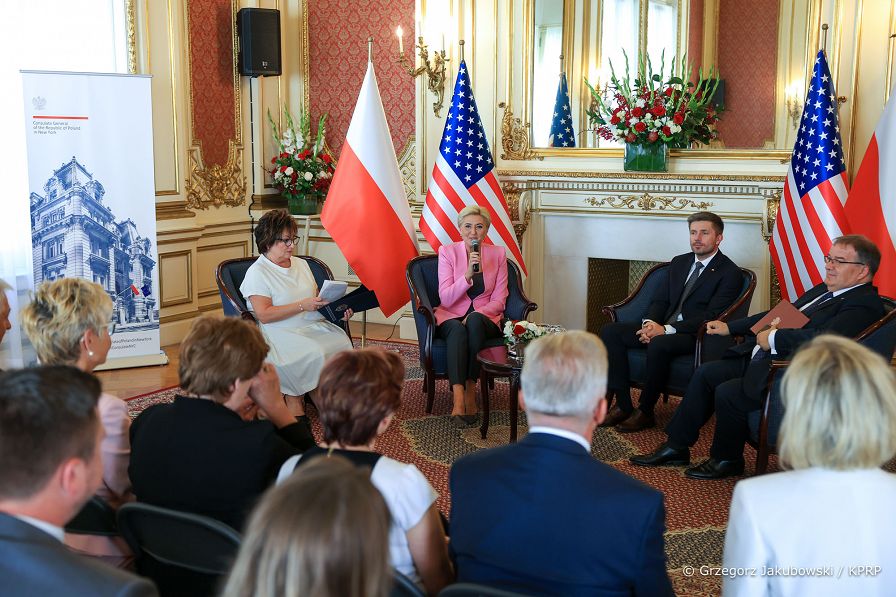 004_Agata_Kornhauser-Duda_konsulat_szkoly_NY_20220921_GJA_7628.jpg