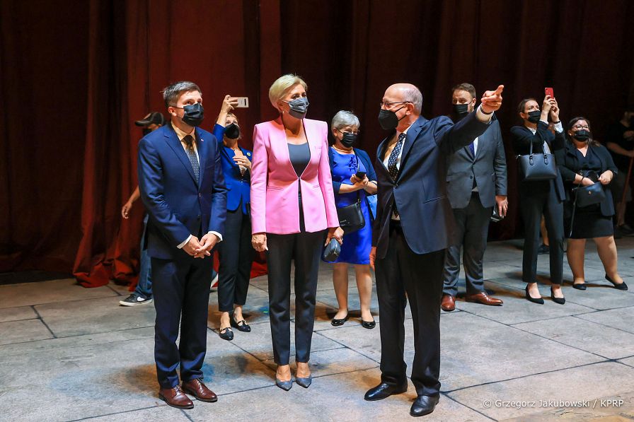 003_Agata_Kornhauser-Duda_Metropolitan_Opera_NY_20220921_GJA_8093.jpg