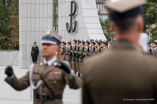 05__Pawel_Szrot_pominik_Polskiego_Pansta_Podziemnego_20220927_GJA_8635.jpg