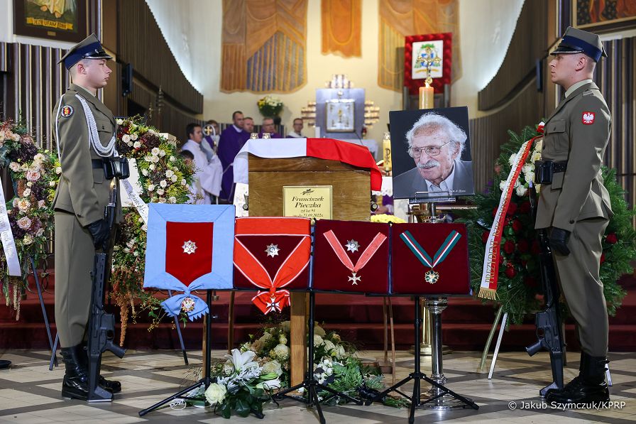 02__Andrzej_Duda_Franciszek_Pieczka_pogrzeb_20220929_JS__0670.jpg