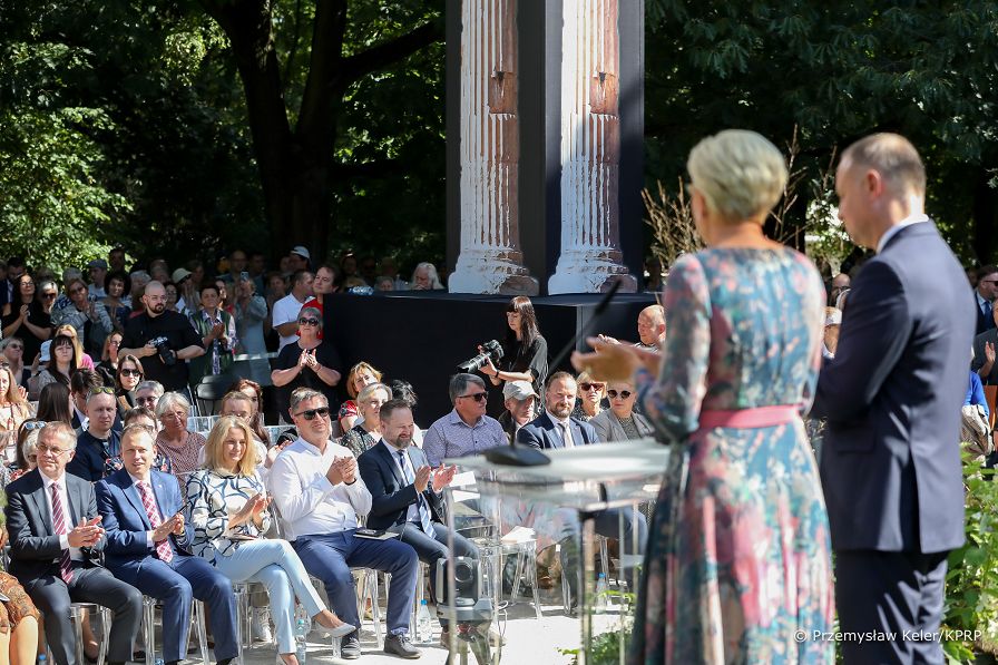 25__Andrzej_Duda_Agata_Kornhauser_Duda_Narodowe_Czytanie_Ballady_Romanse_20220903_PK2_9900.jpg