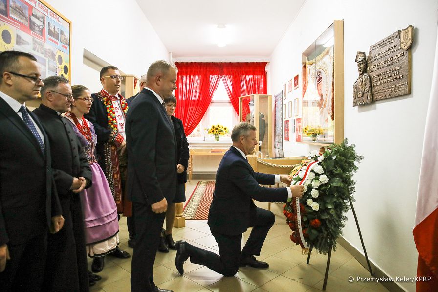01__Piotr_Cwik_wiązanka_Koniuszowa_20220930_PK1_4412.jpg