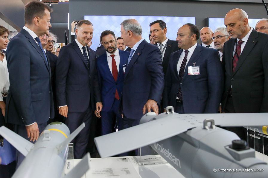 19__Andrzej_Duda_Międzynarodowy_Salon_Przemyslu_Obronnego-Kielce_20220905_PK1_3436.jpg