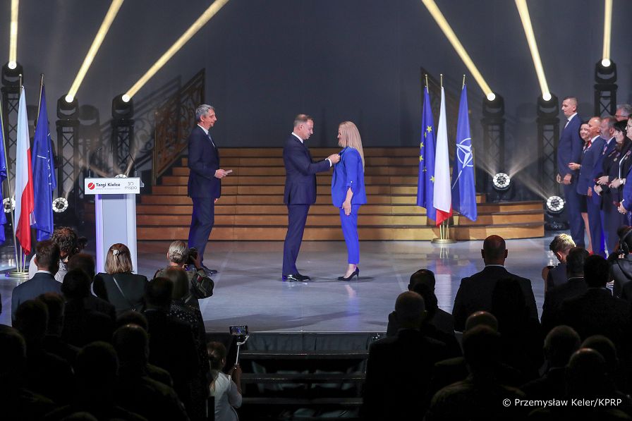 05__Andrzej_Duda_Międzynarodowy_Salon_Przemyslu_Obronnego-Kielce_20220905_PK2_9237.jpg