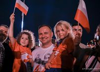 012_07__Andrzej_Duda_Warszawiacy_spiewaja__(nie)zakazane_piosenki_20220801_PK1_3151.jpg