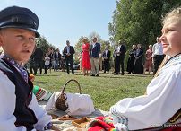 024_04__Andrzej_Duda_Agata_Kornhauser_Duda_swieto_plonow_Kolonia_Bocki_20220827_MB2_2724.jpg