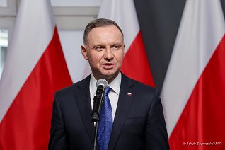 002_20230117_Andrzej_Duda_WEF_Davos_Konferencja_Media_Polskie_JSZ_5668.jpg