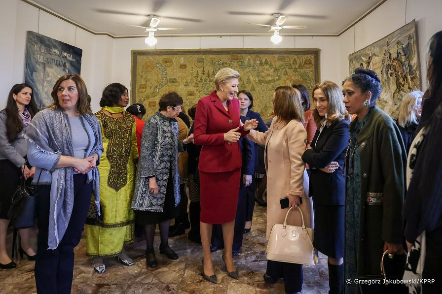 12__Agata_Kornhauser_Duda_malzonki_ambasadorow_Rzym_20230118_GJB_4083.jpg