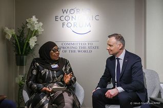 10__Andrzej)Duda_Samia _Suluhu_Hassan_Davos_20230118_JSZ_6437_1.jpg