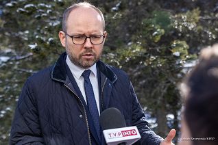 001_20230118_Marcin_Przydacz_briefing_JSZ_5903.jpg