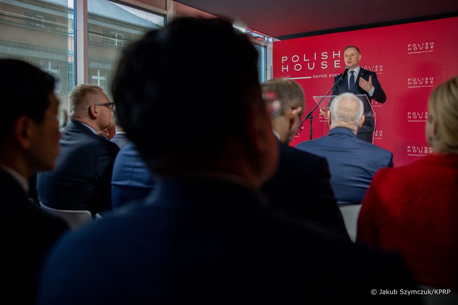 05_Andrzej_Duda_dyskusja_The_pathway_to_European_energy_sovereignty_Davos_Szwajcaria_20230118_JSZ_6310_.jpg