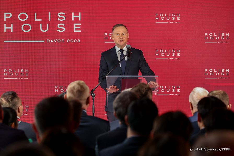 04_Andrzej_Duda_dyskusja_The_pathway_to_European_energy_sovereignty_Davos_Szwajcaria_20230118_JS__4076_.jpg