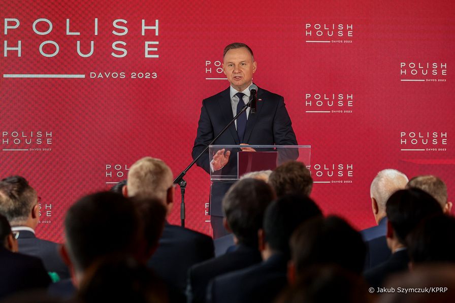 06_Andrzej_Duda_dyskusja_The_pathway_to_European_energy_sovereignty_Davos_Szwajcaria_20230118_JS__4096_1_.jpg