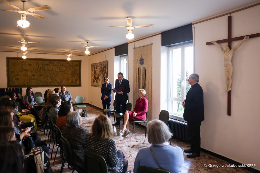 03__Agata_Kornhauser_Duda_malzonki_ambasadorow_Rzym_20230118_GJB_3692.jpg