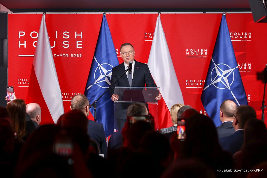002_20230119_Andrzej_Duda_Dyskusja_Nato_Summit_2023_JSZ_7600.jpg