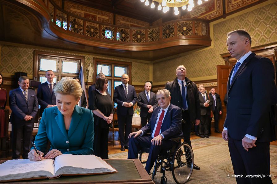 002_20230124_Para_Prezydencka_Czechy_Wpis_Ksiega_Pamiatkowa_MB1_4403.jpg