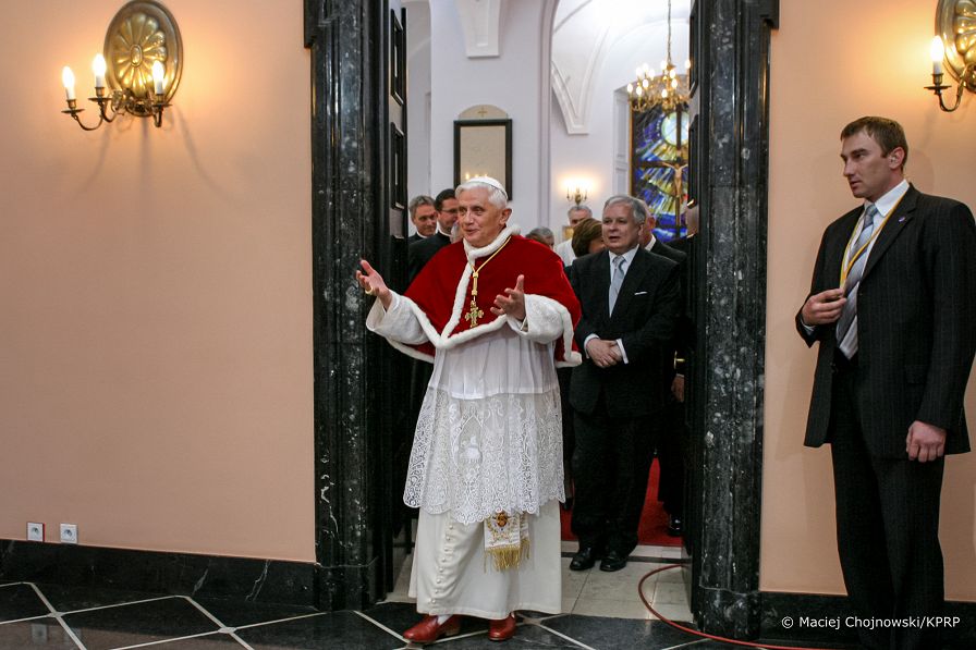 010_20060525_Papiez_Benedykt_w_Palacu_Prezydenckim_BenedyktXVI59.jpg