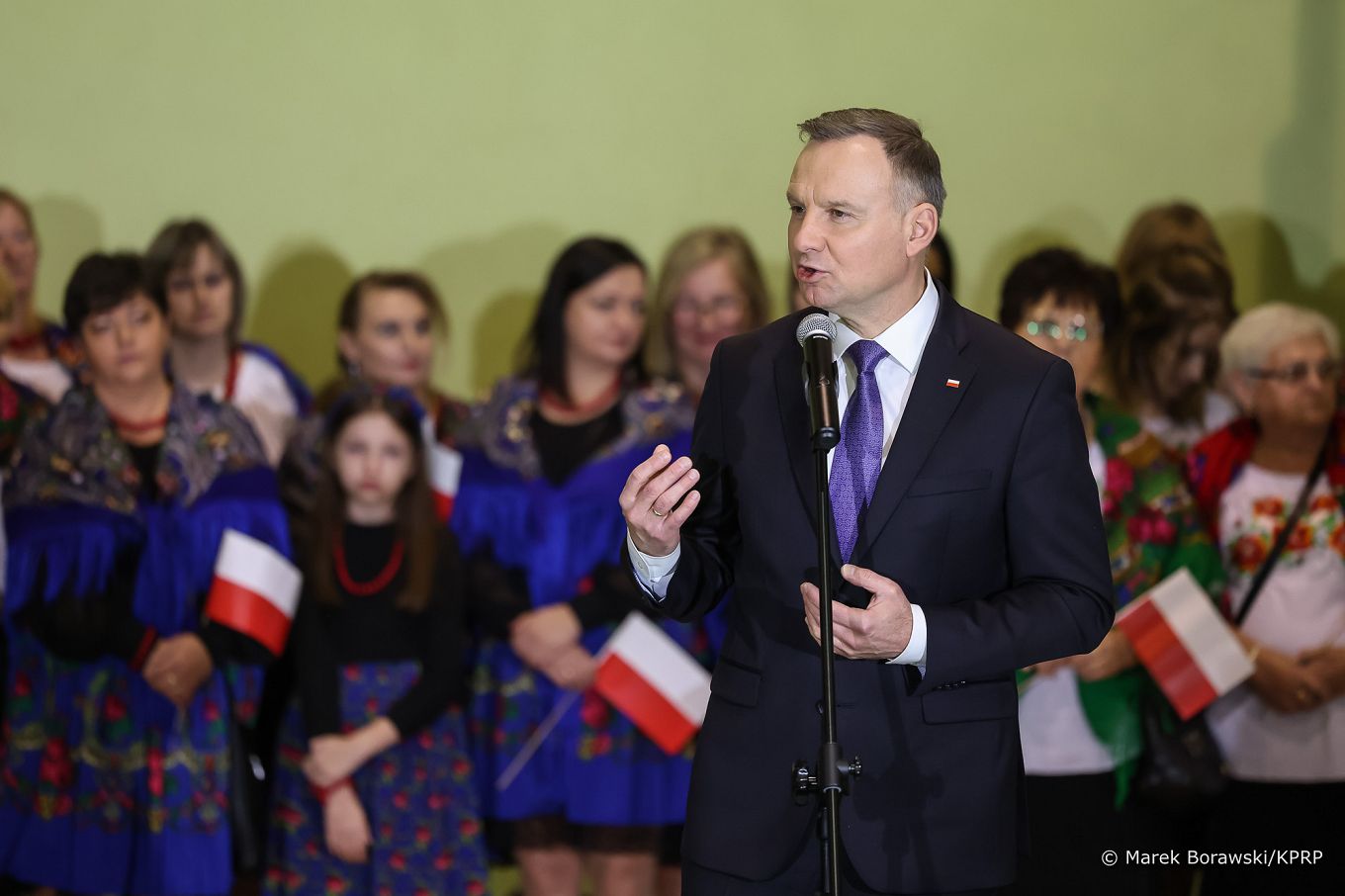 022_003_20221209_Andrzej_Duda_Spotkanie_mieszkancy_Zakliczyn_MB2_4157_.jpg