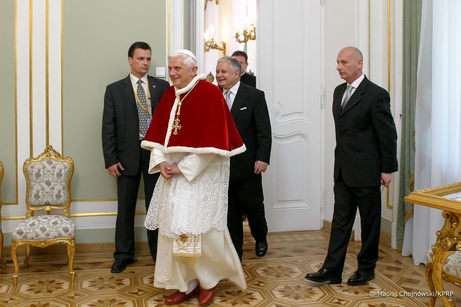 004_20060525_Papiez_Benedykt_w_Palacu_Prezydenckim_BenedyktXVI8.jpg