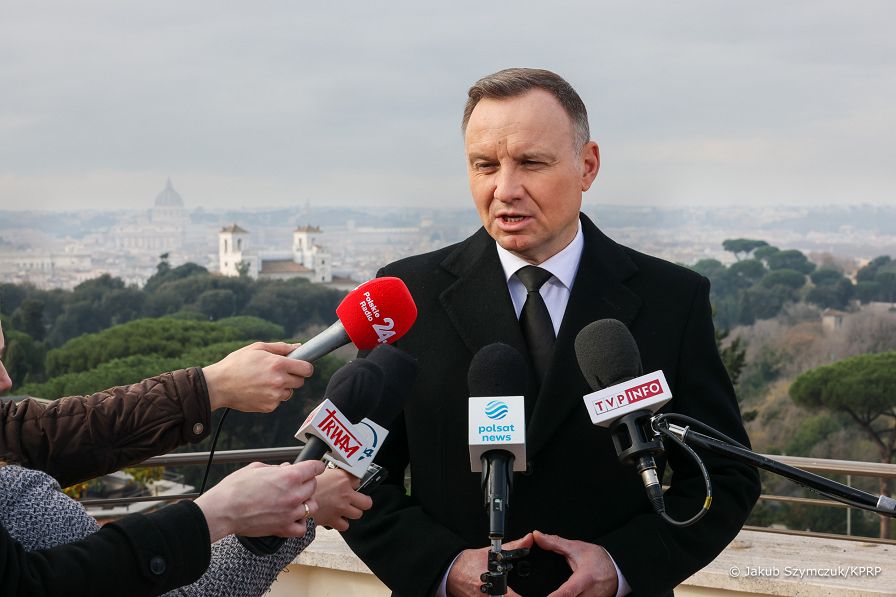 008_20230105_Andrzej_Duda_Watykan_Pogrzeb_Benedykt_konferencja_JS__3647.jpg