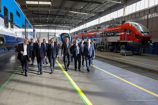 005_Andrzej_Duda_Zaklad_PESA_Bydgoszcz_20231011_PK1_7815.jpg