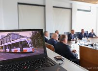 002_Andrzej_Duda_Zarzad_PESA_Bydgoszcz_20231011_PK1_7456.jpg