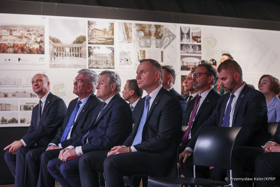 02_Andrzej_Duda_konkurs_architektoniczno_urbanistyczny_Palac_Saski_20231012_PK2_9116.jpg