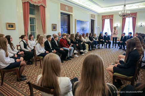 02_Agata_Kornhauser_Duda_Spotkanie_Uczniowie_20231017_GJA_6192.jpg