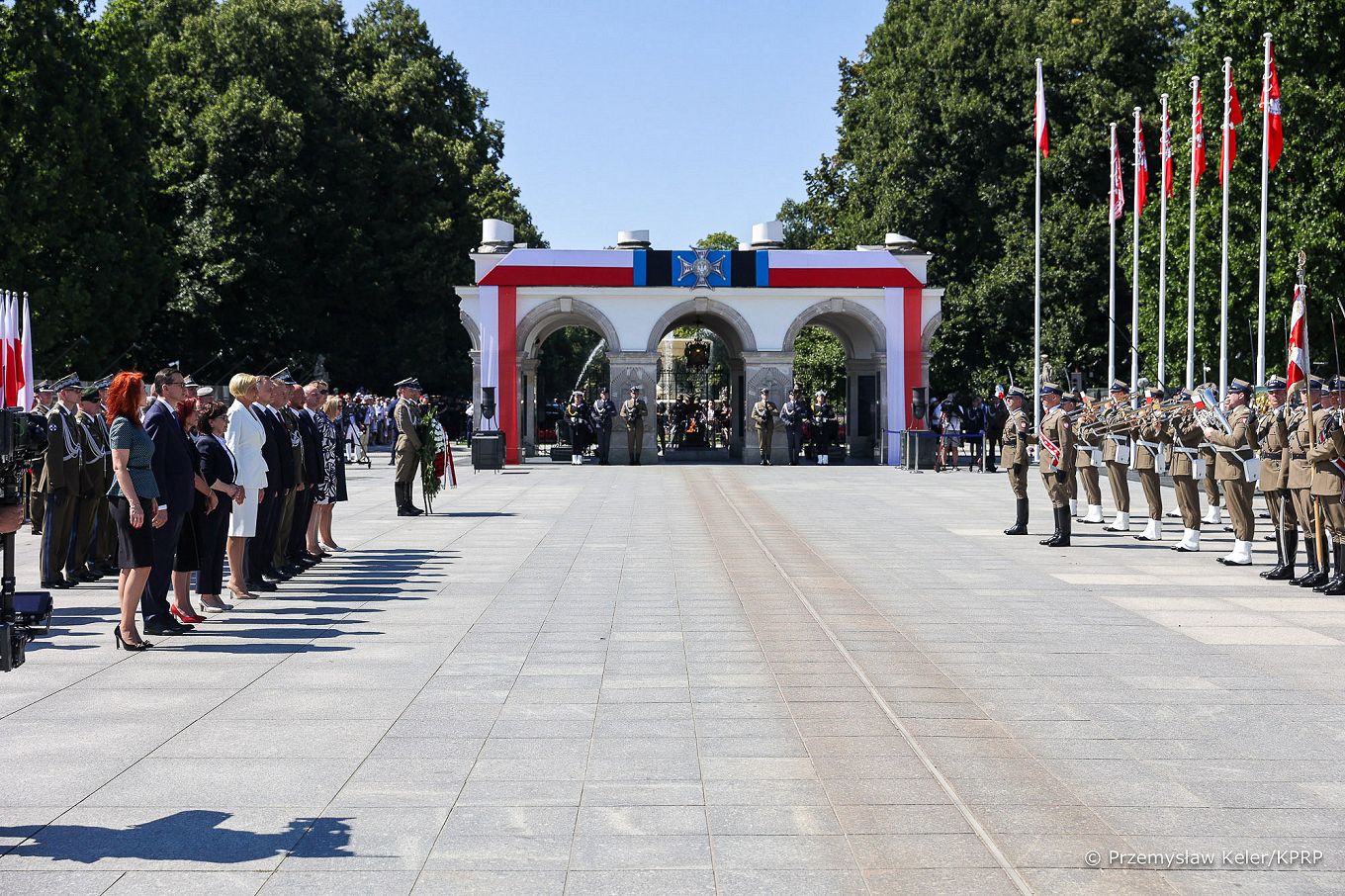 001_3_003_Para_Prezydencka_Grob_Nieznanego_Zolnierza_20230815_PK1_3808.jpg