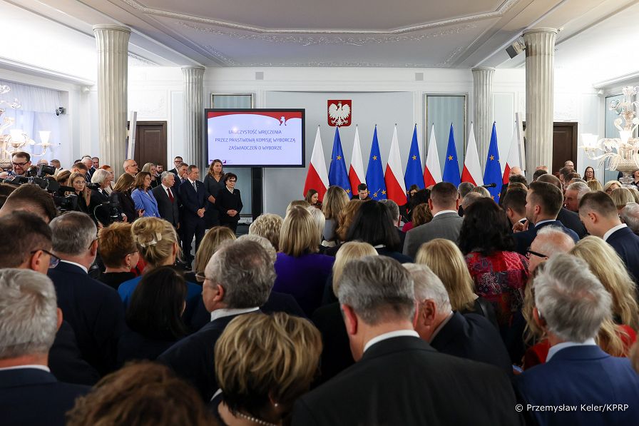 01_SEJM_PKW_Wreczenie_Zaswiadczen_o_Wyborze_20231026_PK1_5667.jpg
