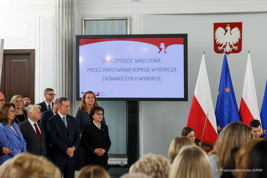 02_SEJM_PKW_Wreczenie_Zaswiadczen_o_Wyborze_20231026_PK1_5701.jpg