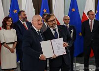 06_SEJM_PKW_Wreczenie_Zaswiadczen_o_Wyborze_20231026_PK1_5895.jpg