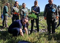 001_c_Para_Prezydencka_akcja_SadziMy_20231003_GJA_2726-1.jpg