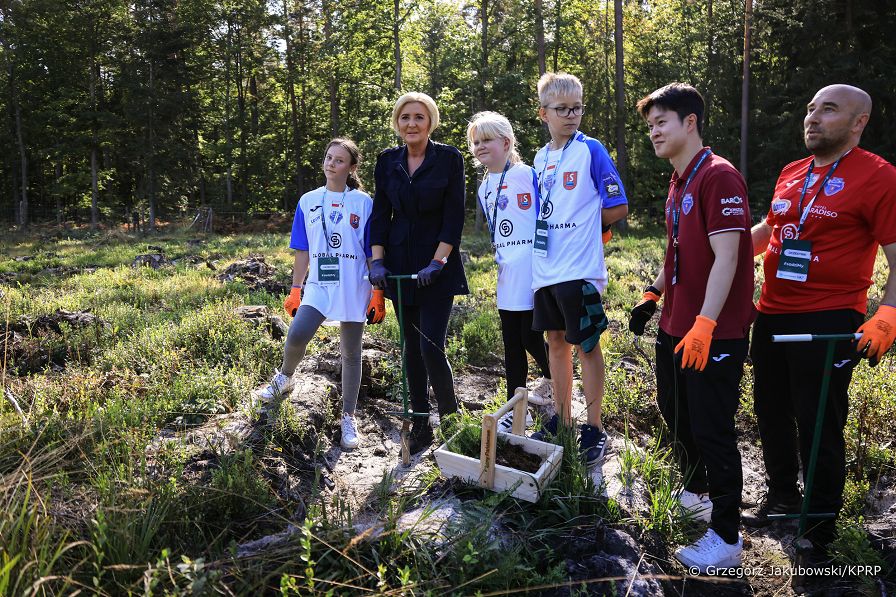 0001_d_Para_Prezydencka_akcja_SadziMy_20231003_GJA_2762-1.jpg
