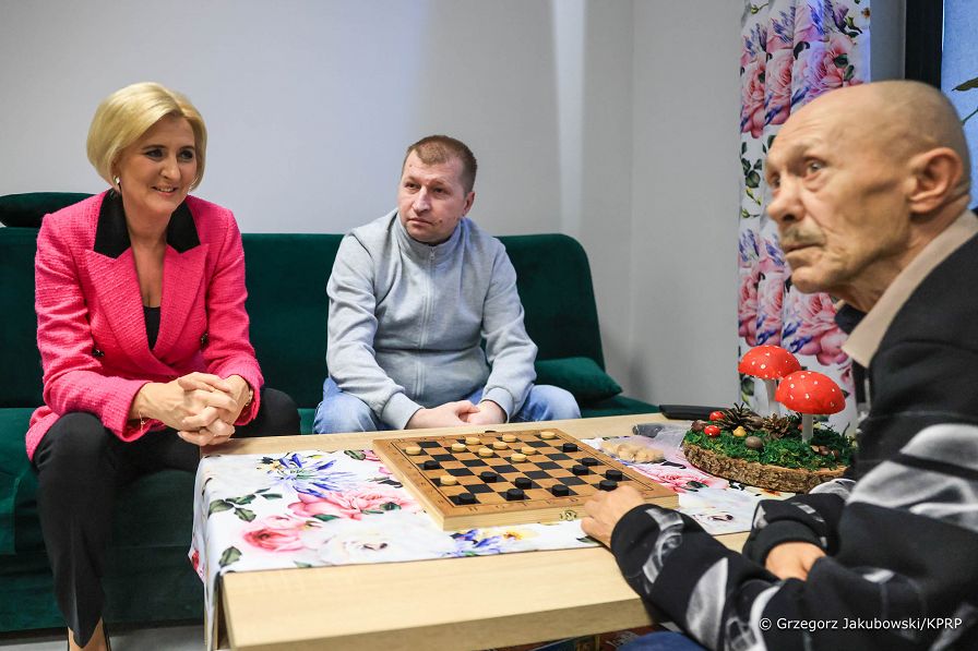 010_Agata_Kornhauser_Duda_spotkanie_Centrum_Opiekunczo_Mieszkalne_Mlawa_2023_GJA_1141.jpg