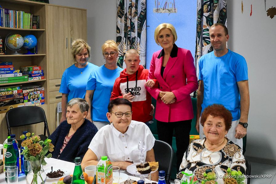 016_Agata_Kornhauser_Duda_spotkanie_Centrum_Opiekunczo_Mieszkalne_Mlawa_2023_GJA_1230.jpg