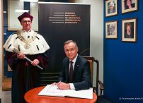 16_Andrzej_Duda_Inauguracja_Roku_Akademia_Muzyczna_Krakow_20231004_MB1_6878.jpg