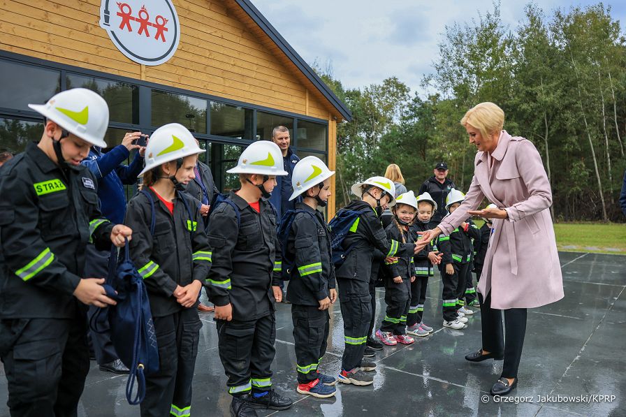 014_Agata_Kornhauser_Duda_wizyta_Debica_Brzeznica_20231009_GJA_3235.jpg