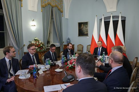 02_Andrzej_Duda_Wideokonferencja_Ambasadorzy_Trojmorze_20231115_MB1_3921.jpg