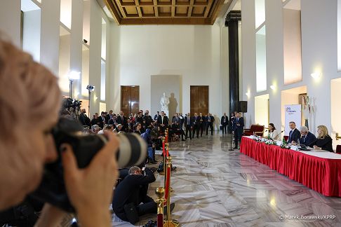 18_Andrzej_Duda_Praga_V4_20231122_MB1_7414.jpg
