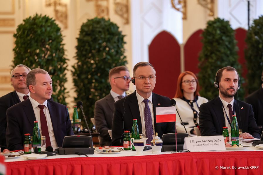 07_Andrzej_Duda_Praga_V4_20231122_MB2_6644.jpg