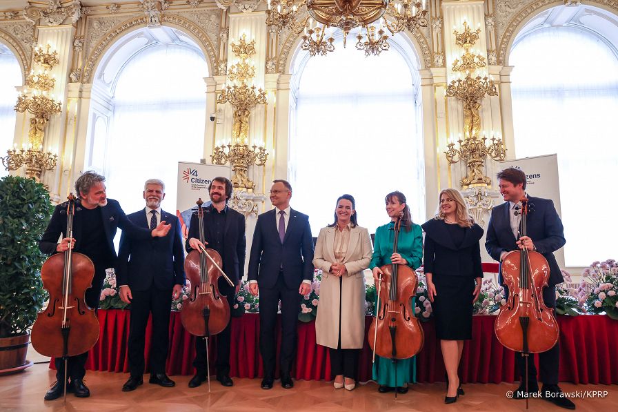 13_Andrzej_Duda_Praga_V4_20231122_MB1_6962.jpg