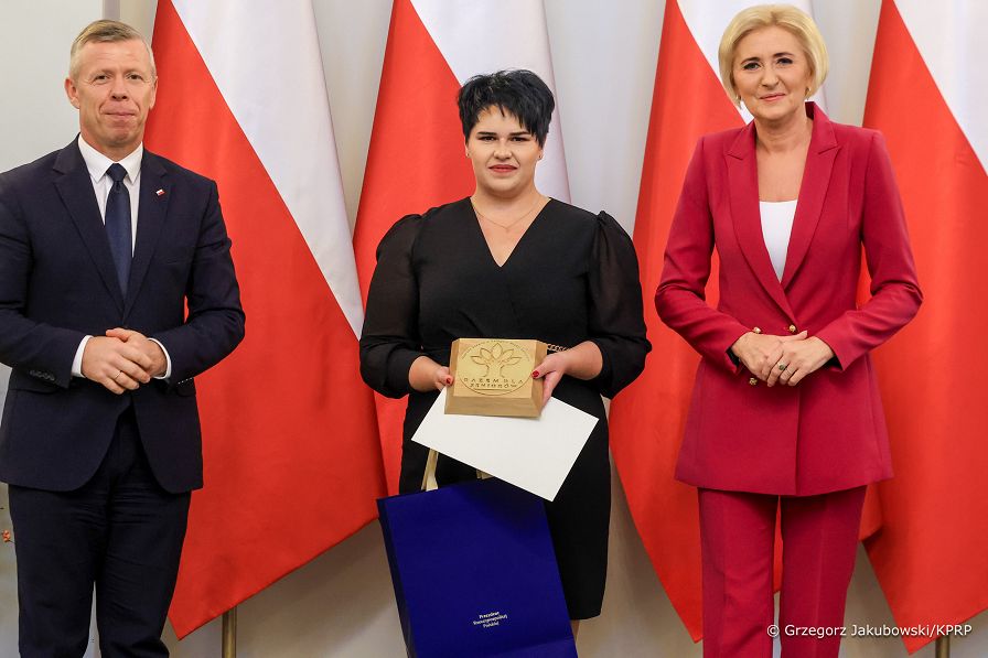 004_Agata_Korhauser_Duda_Gala_Konkursu_Razem_dla_Seniorow_2023_GJA_0085.jpg
