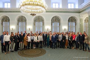003_PAD_spotkanie_grupa_Sala_Kolumnowa_2023_MB1_7818.jpg